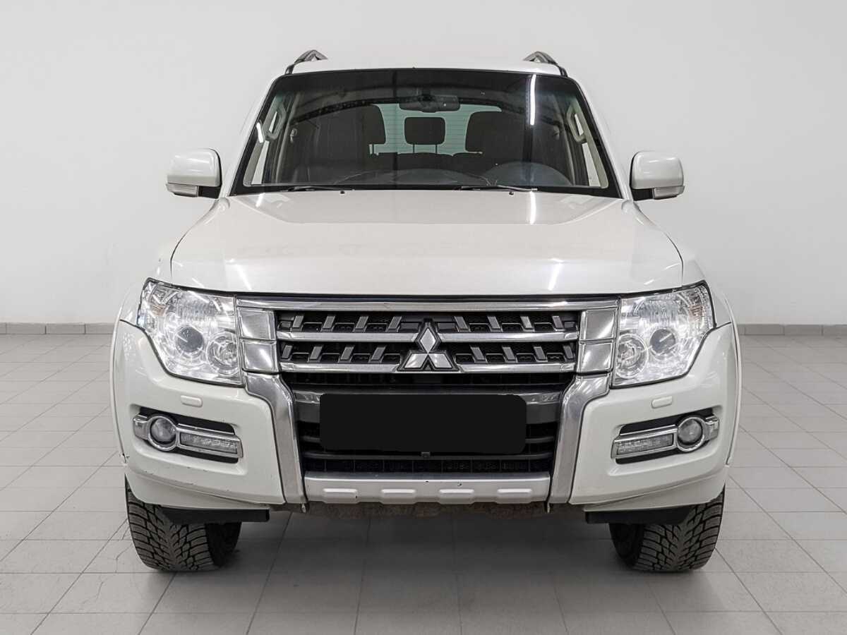 Mitsubishi Pajero, 2015 - 235 560 км. | Фото №2