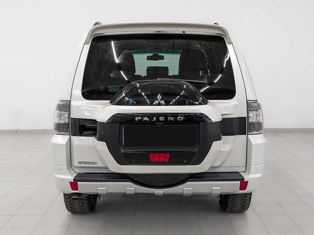 Mitsubishi Pajero, 2015 - 235 560 км. | Фото №6