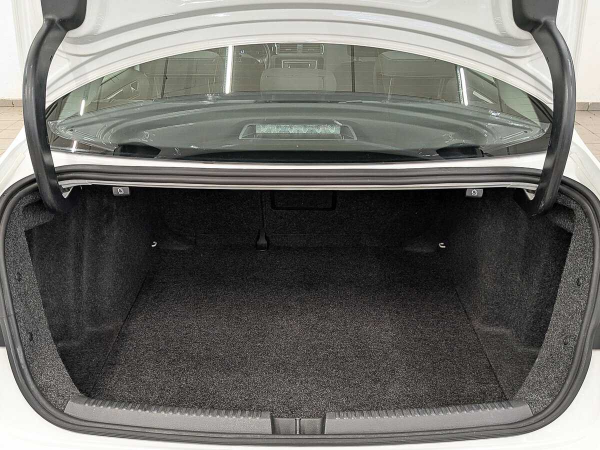 Volkswagen Jetta, 2016 Фото №10