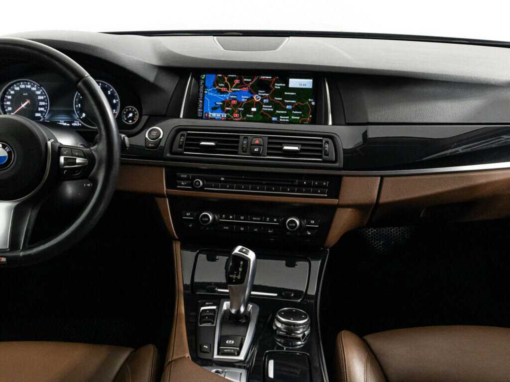 BMW 5 серии 520i, 2016 Фото №14