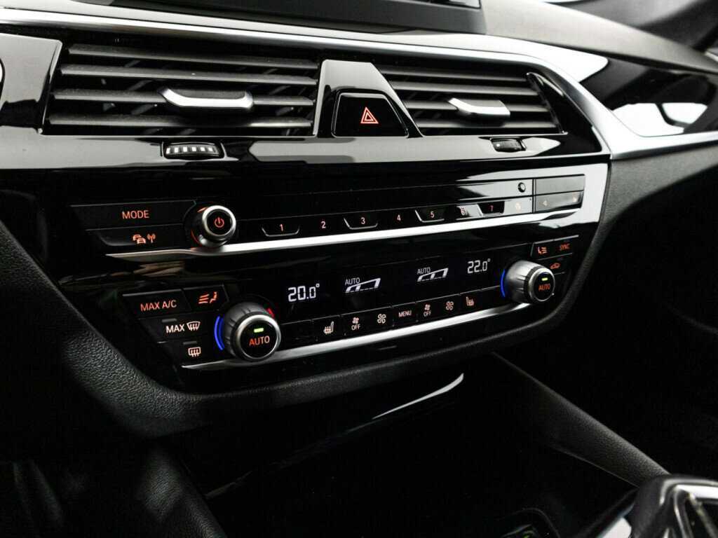 BMW 5 серии 520d, 2019 Фото №19