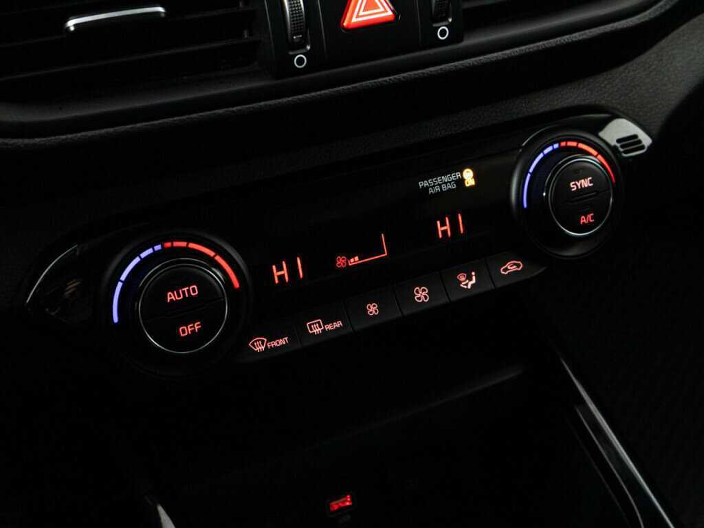 Kia Cerato, 2022 Фото №19