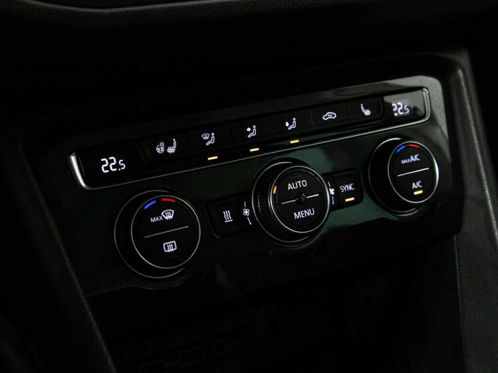 Volkswagen Tiguan, 2019 Фото №17