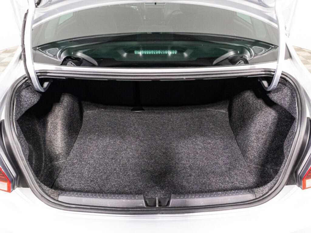 Volkswagen Polo, 2018 Фото №15