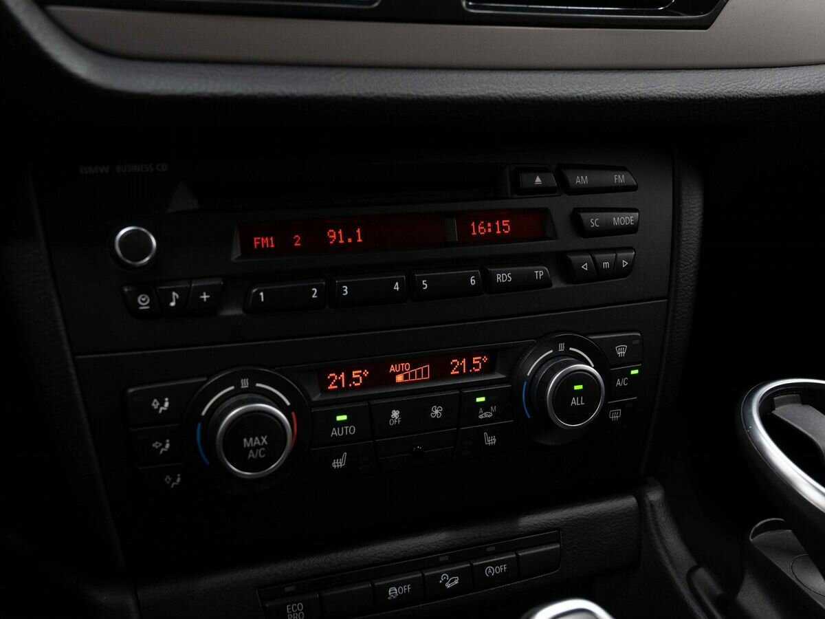 BMW X1 20i, 2013 Фото №20