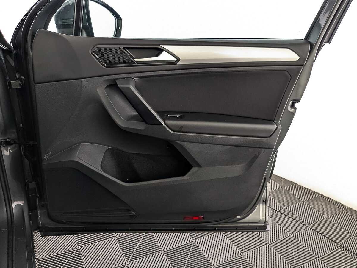 Volkswagen Tiguan, 2021 Фото №22