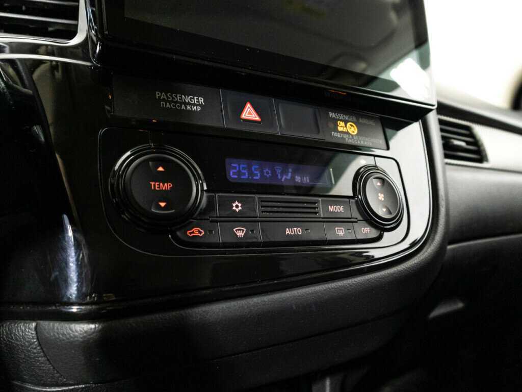 Mitsubishi Outlander, 2018 Фото №16