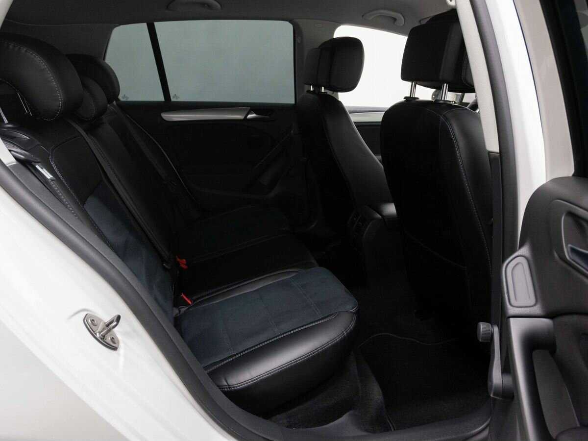 Volkswagen Golf, 2012 Фото №10