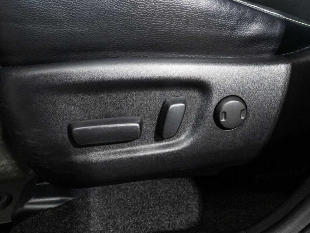 Toyota RAV4, 2017 Фото №17