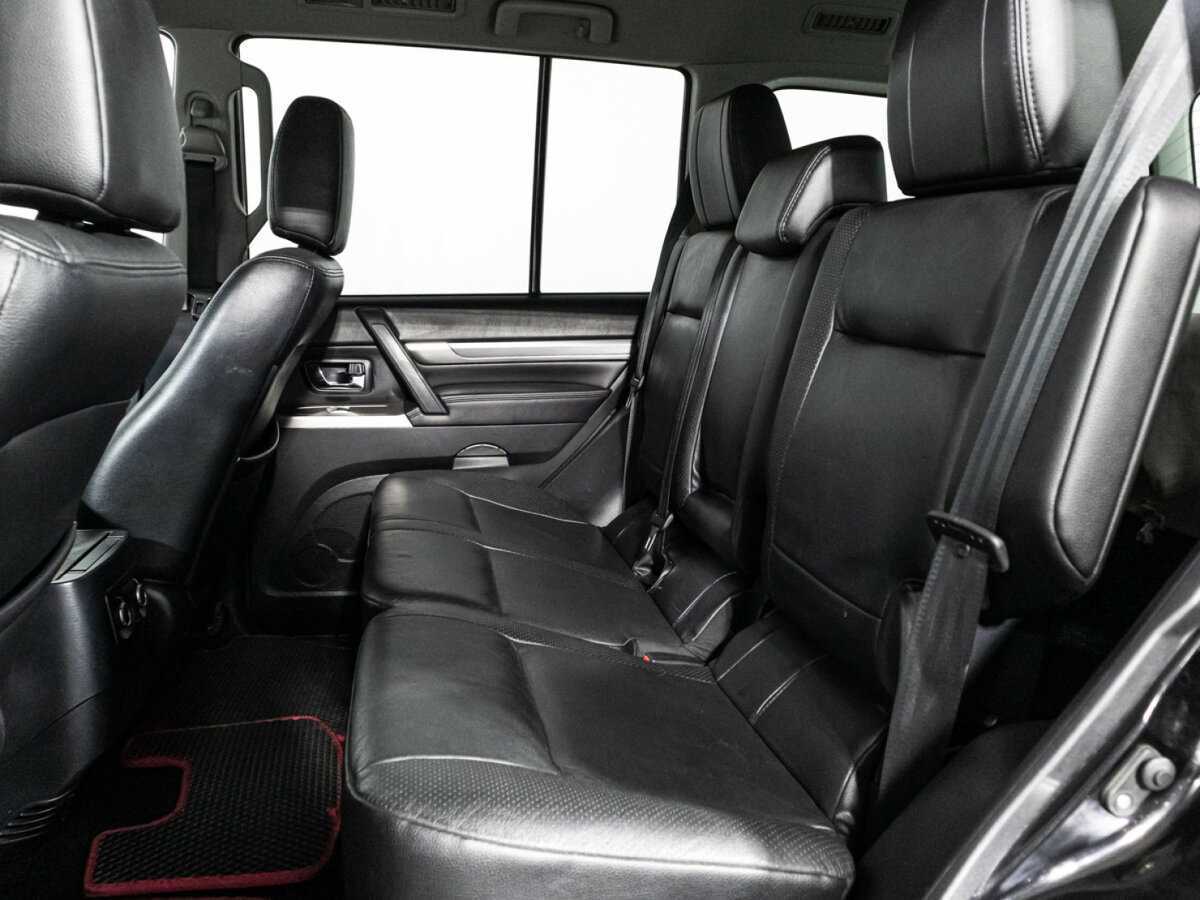 Mitsubishi Pajero, 2012 - 215 000 км. | Фото №8