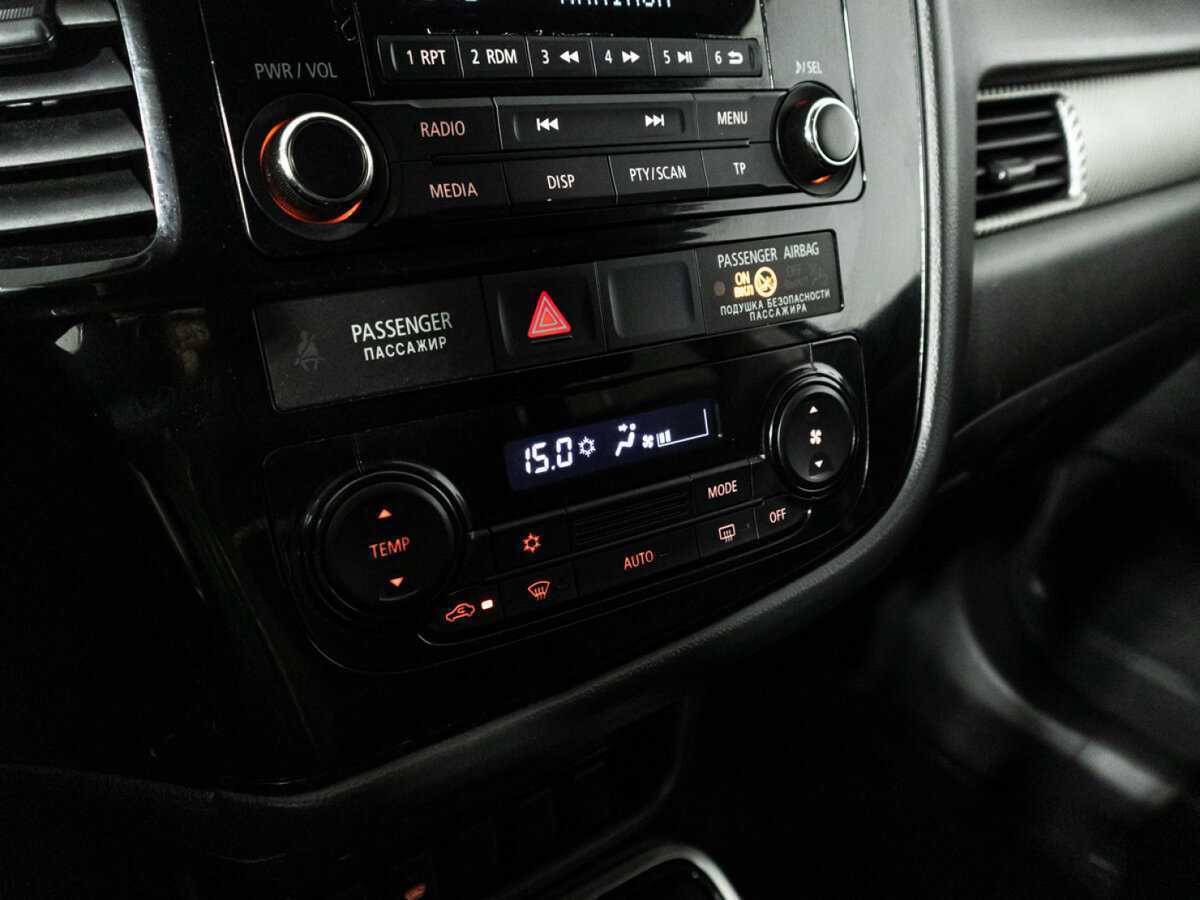 Mitsubishi Outlander, 2018 Фото №16