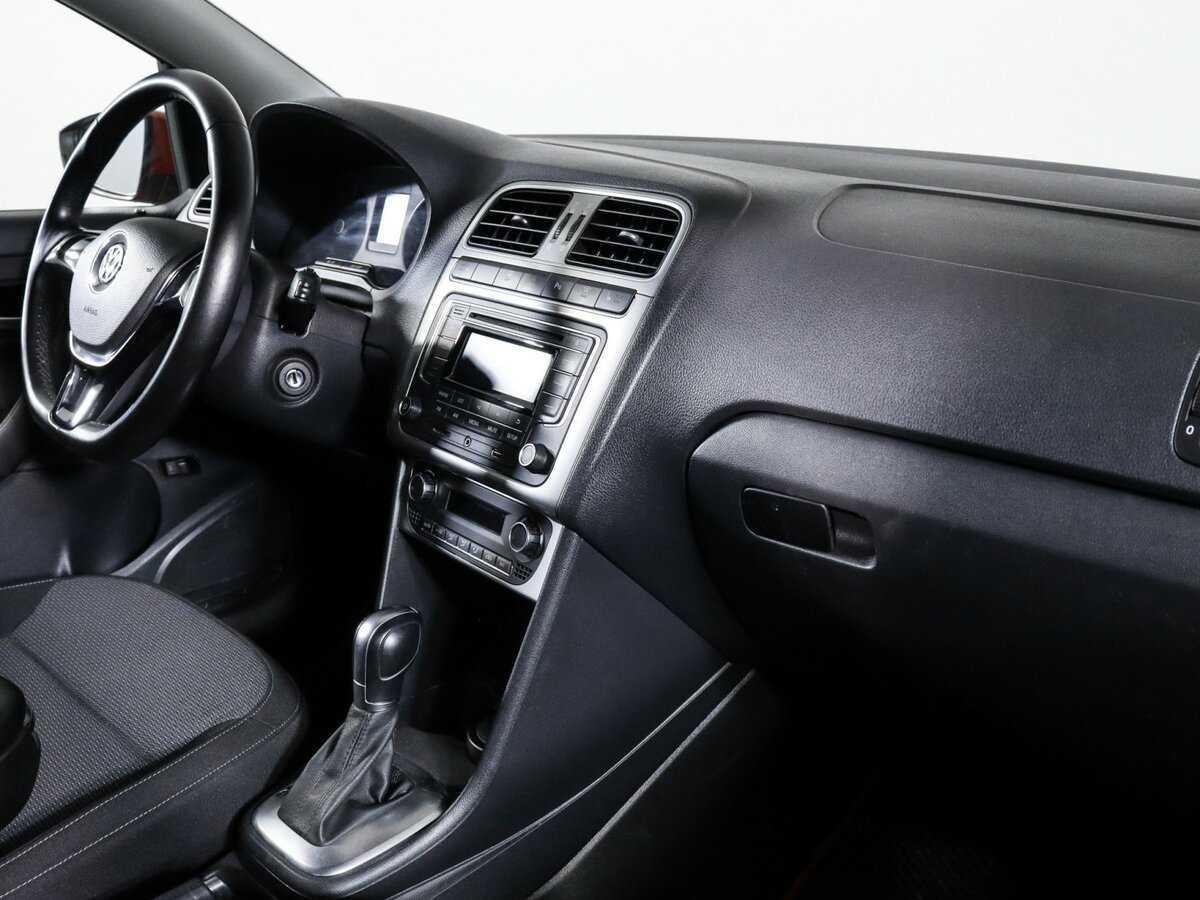 Volkswagen Polo, 2018 Фото №9