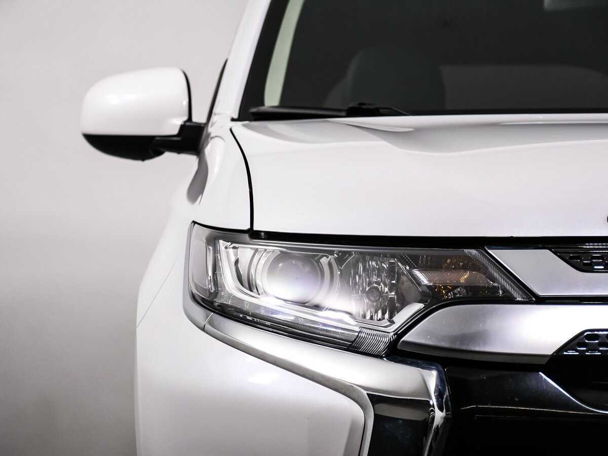 Mitsubishi Outlander, 2022 Фото №14