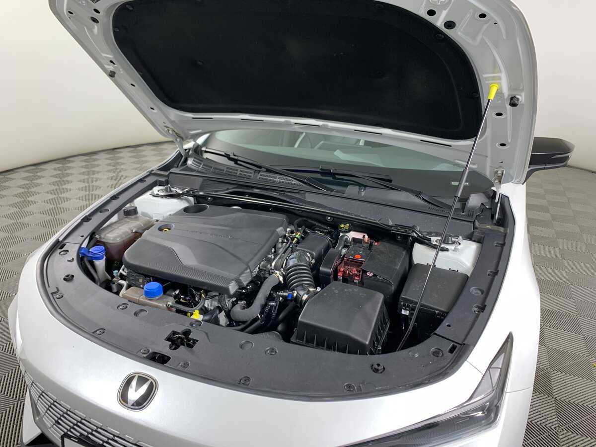 Changan UNI-V, 2024 Фото №11