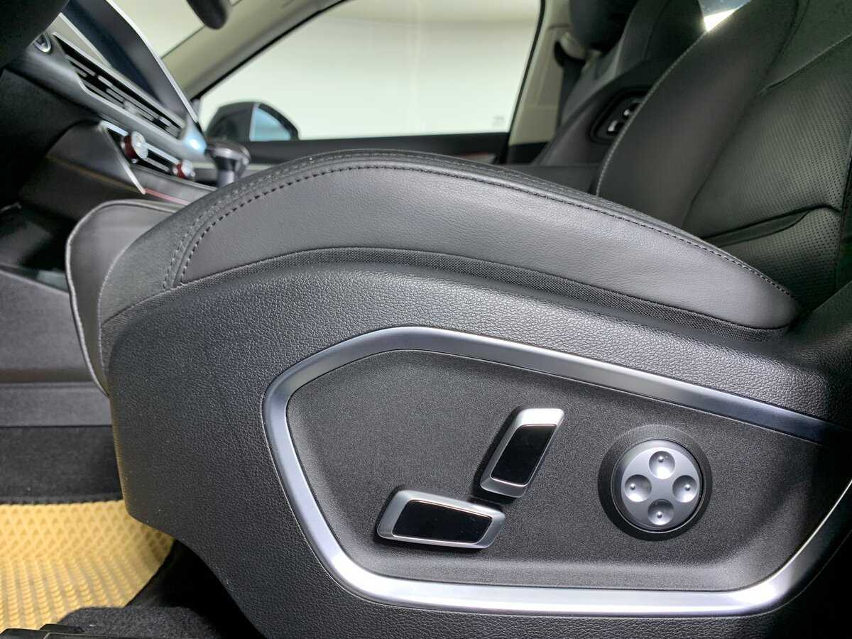 Geely Tugella, 2021 Фото №17