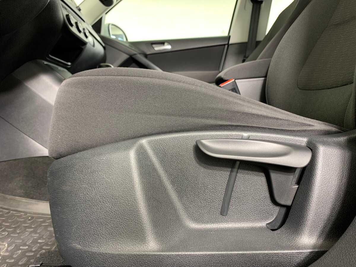 Volkswagen Tiguan, 2015 Фото №17