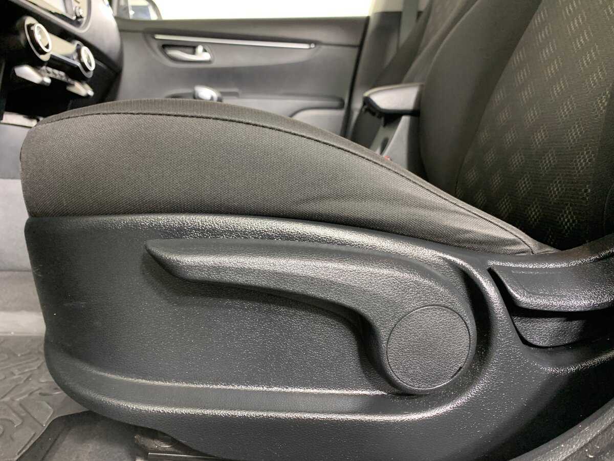 Kia Rio, 2018 Фото №17