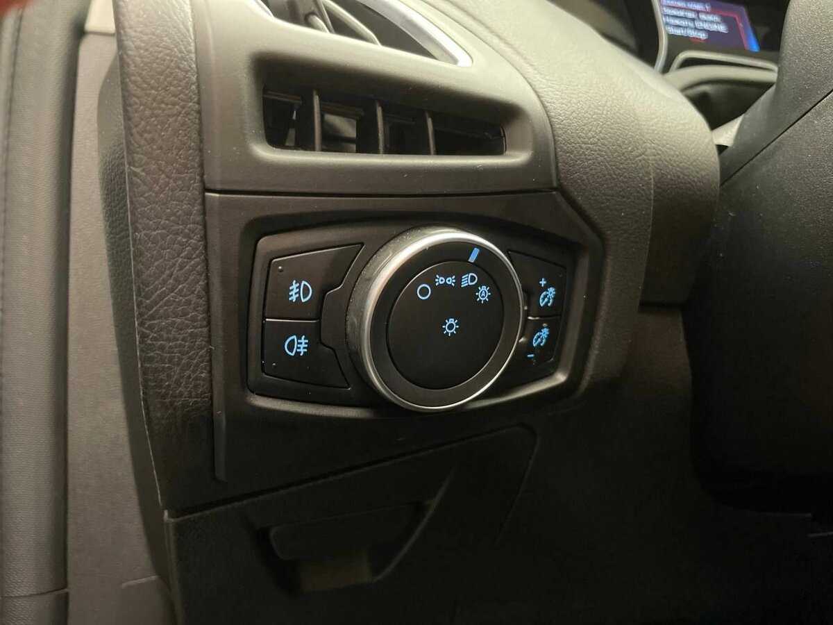 Ford Focus, 2019 Фото №14