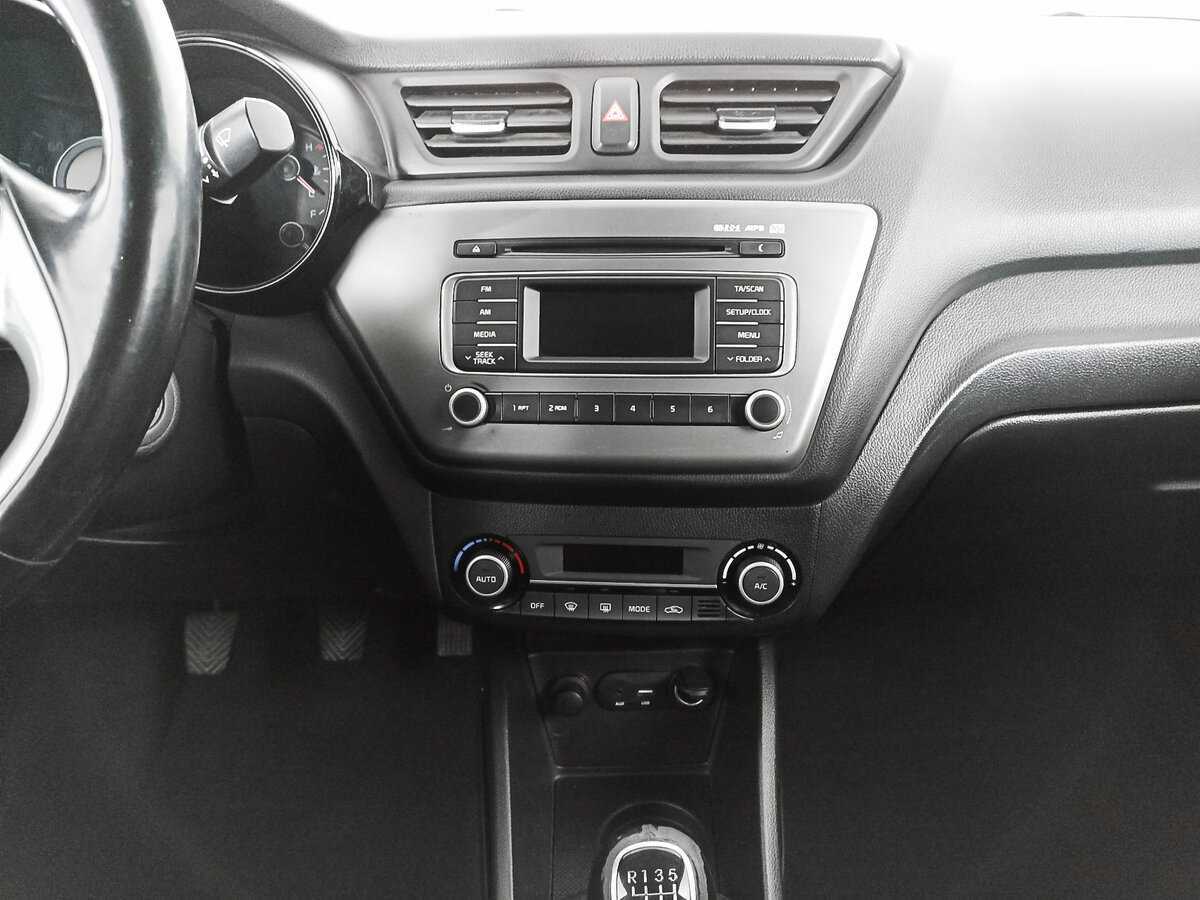 Kia Rio, 2017 Фото №15