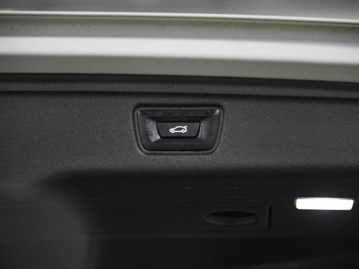 BMW 3 серии 320d xDrive, 2019 Фото №21