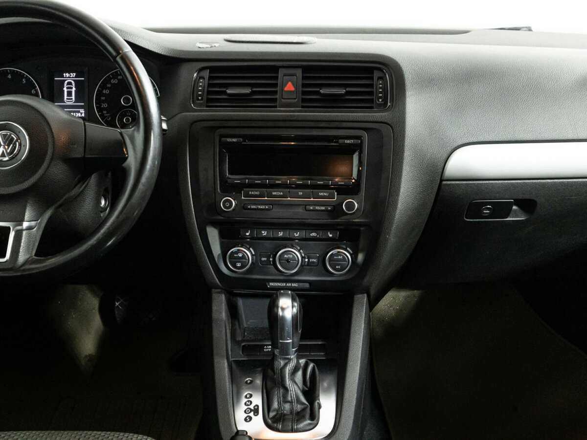 Volkswagen Jetta, 2012 Фото №14