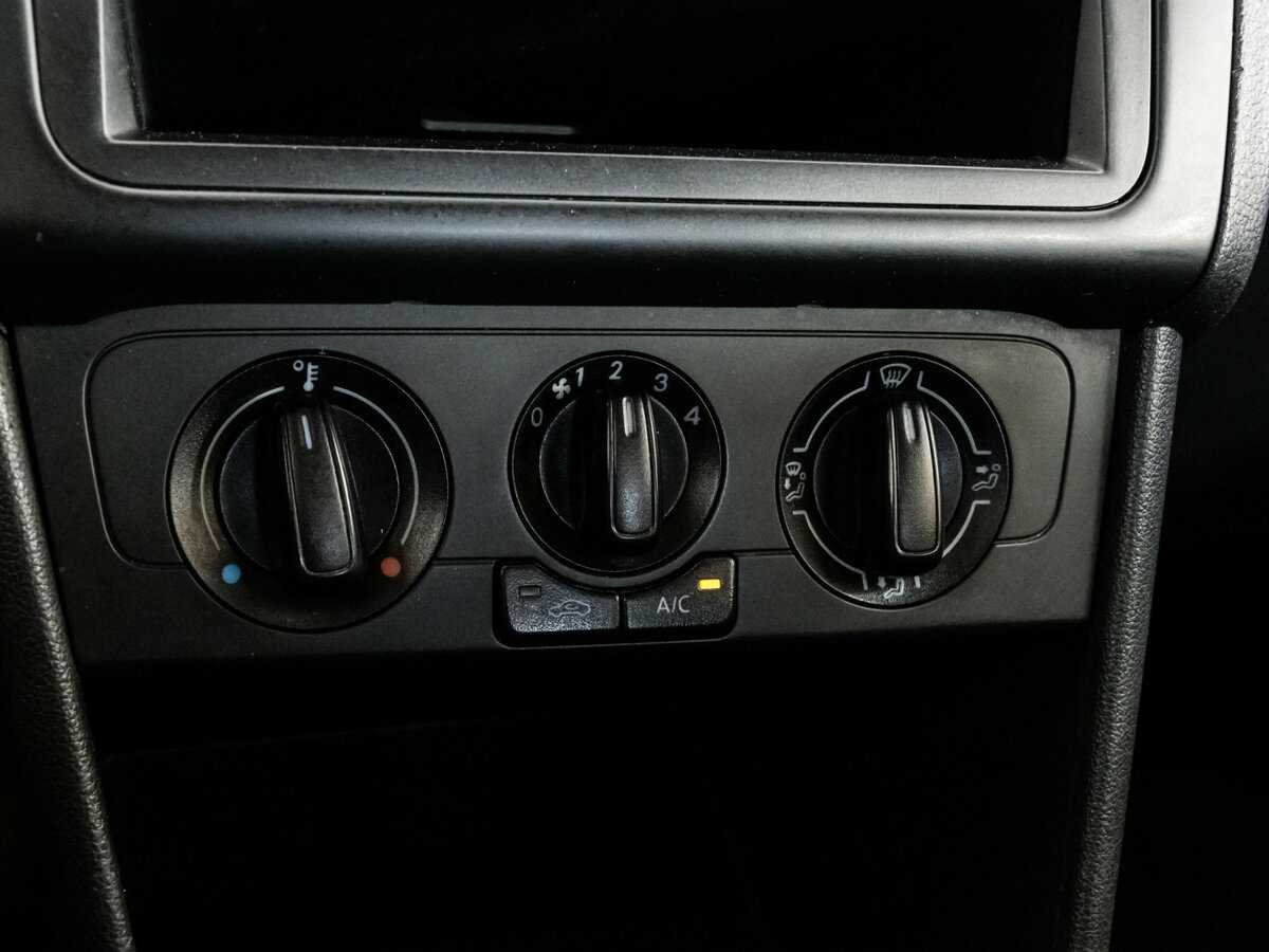 Volkswagen Polo, 2017 Фото №11