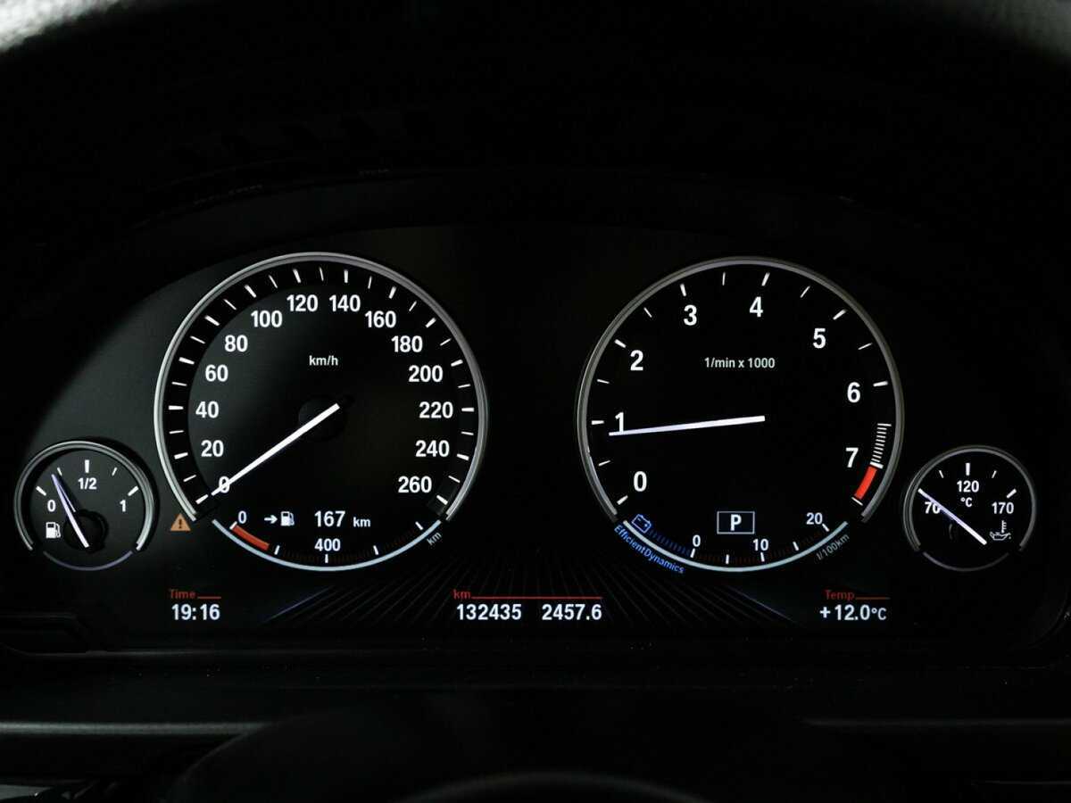 BMW 5 серии 520i, 2014 Фото №12