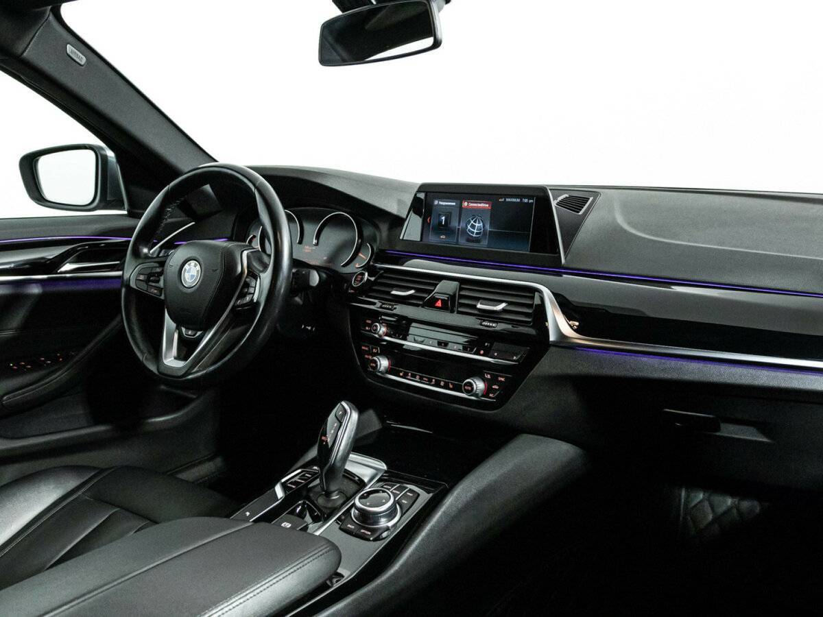 BMW 5 серии 520i, 2017 Фото №9