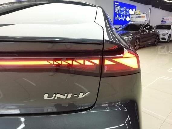 Changan UNI-T, 2022 Фото №5