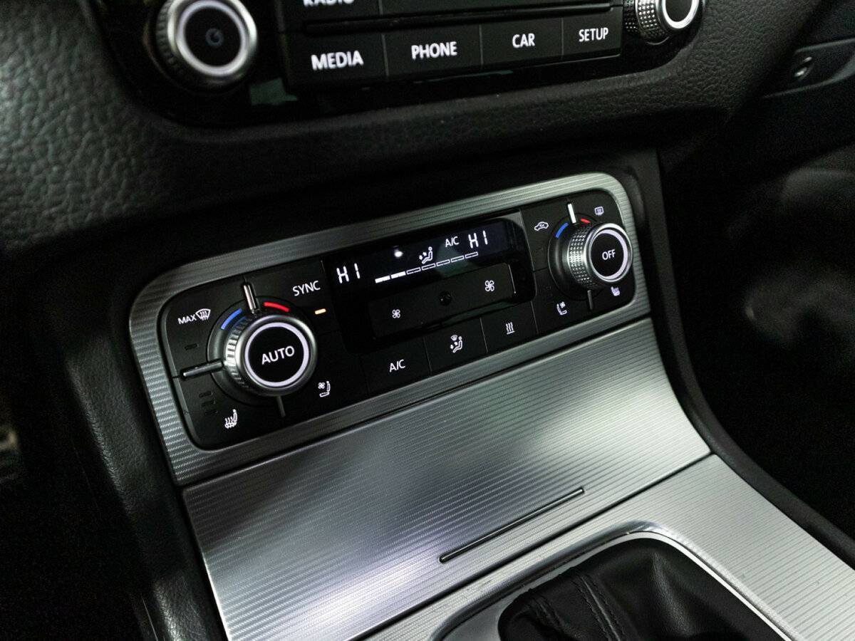 Volkswagen Touareg, 2016 Фото №19