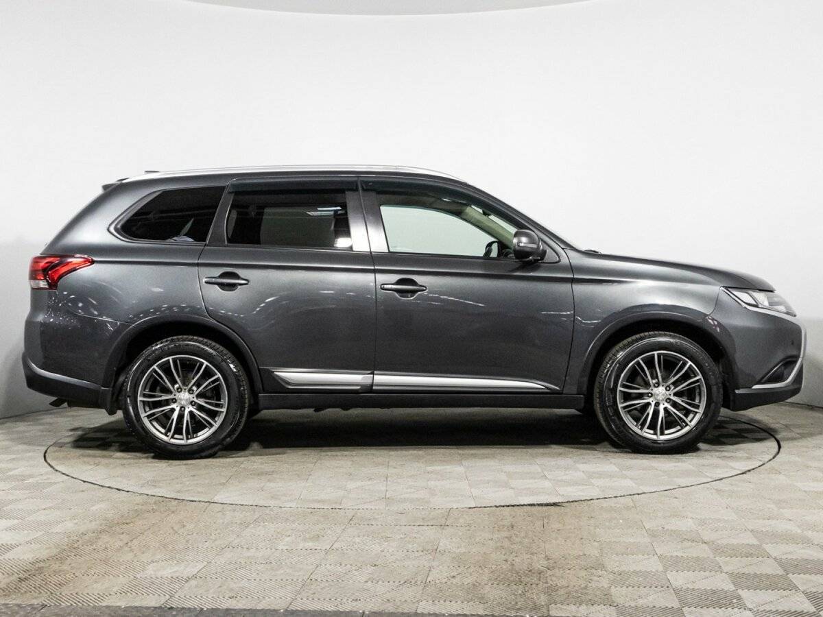 Mitsubishi Outlander, 2019 - 72 367 км. | Фото №4