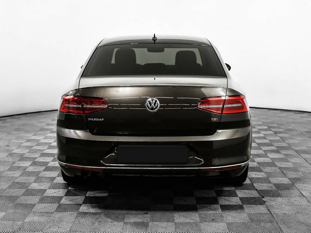 Volkswagen Passat, 2017 - 137 619 км. | Фото №6