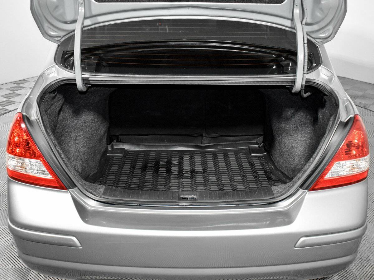 Nissan Tiida, 2013 Фото №17