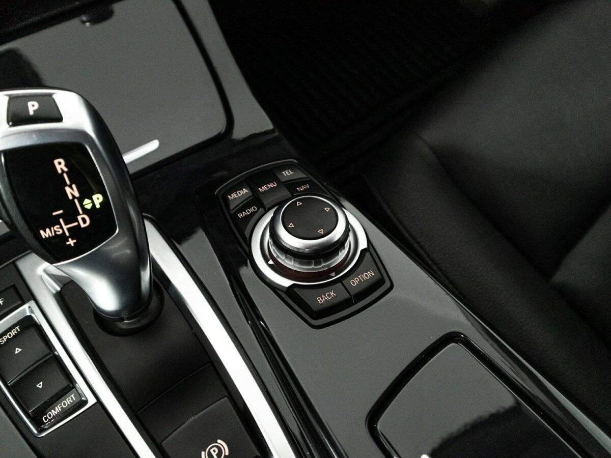 BMW 5 серии 520i, 2014 Фото №18