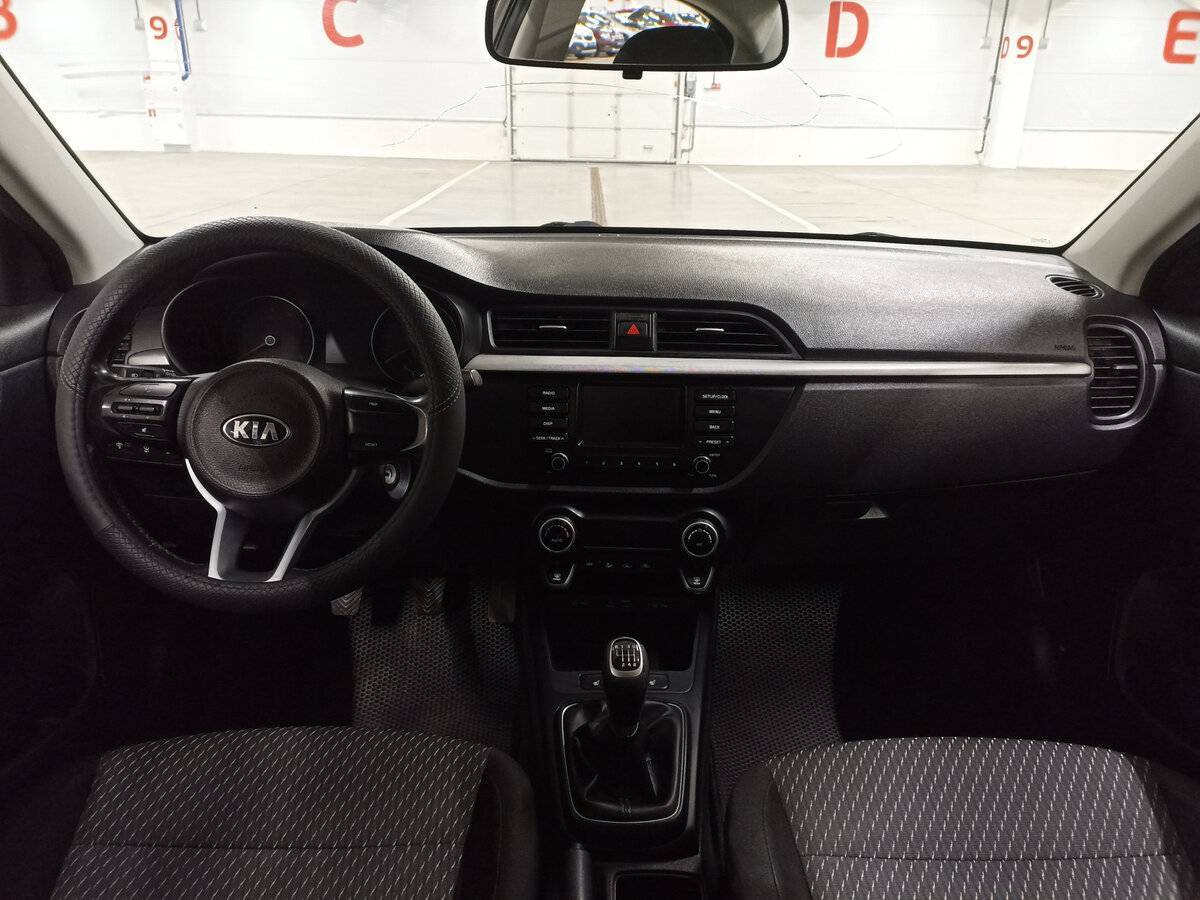 Kia Rio, 2018 Фото №14