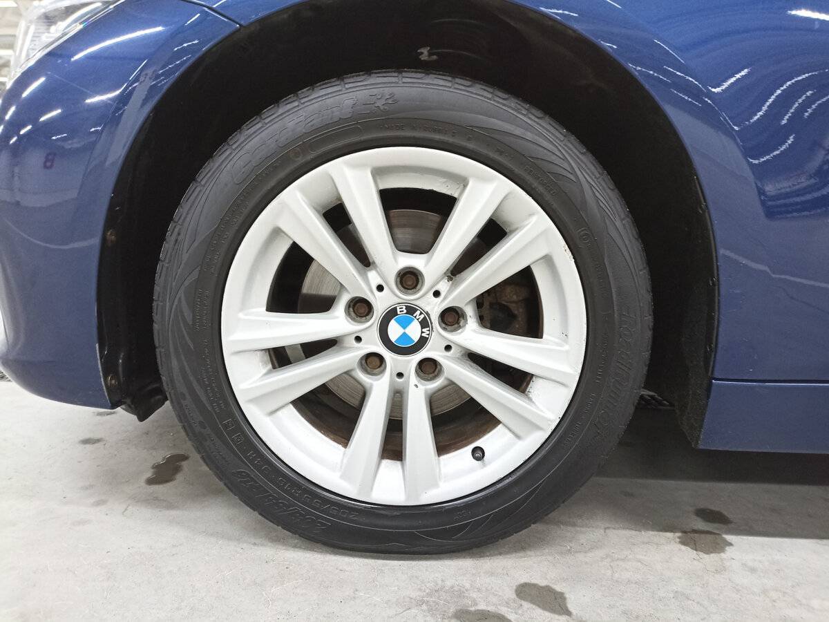 BMW 3 серии 318i, 2016 Фото №18