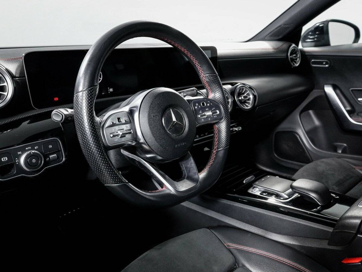 Mercedes-Benz CLA 200, 2019 Фото №14