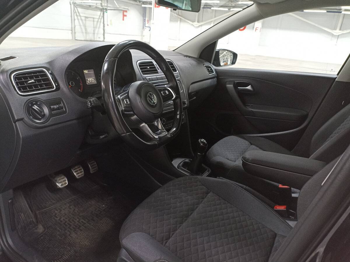 Volkswagen Polo, 2018 Фото №16
