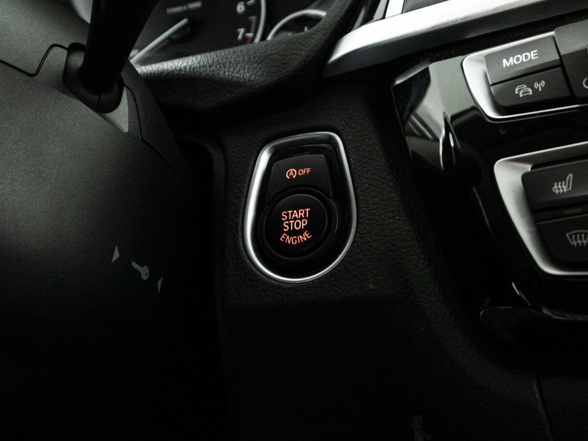 BMW 3 серии 318i, 2017 Фото №19