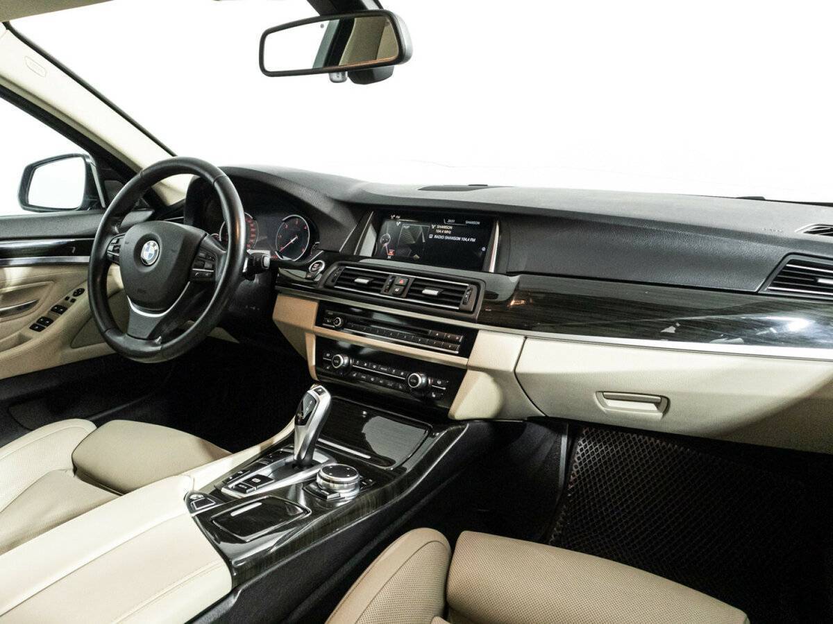 BMW 5 серии 530d xDrive, 2016 Фото №9
