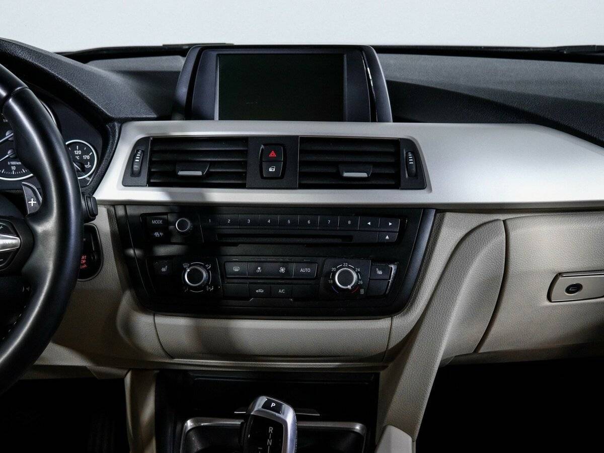 BMW 3 серии 320i, 2013 Фото №11