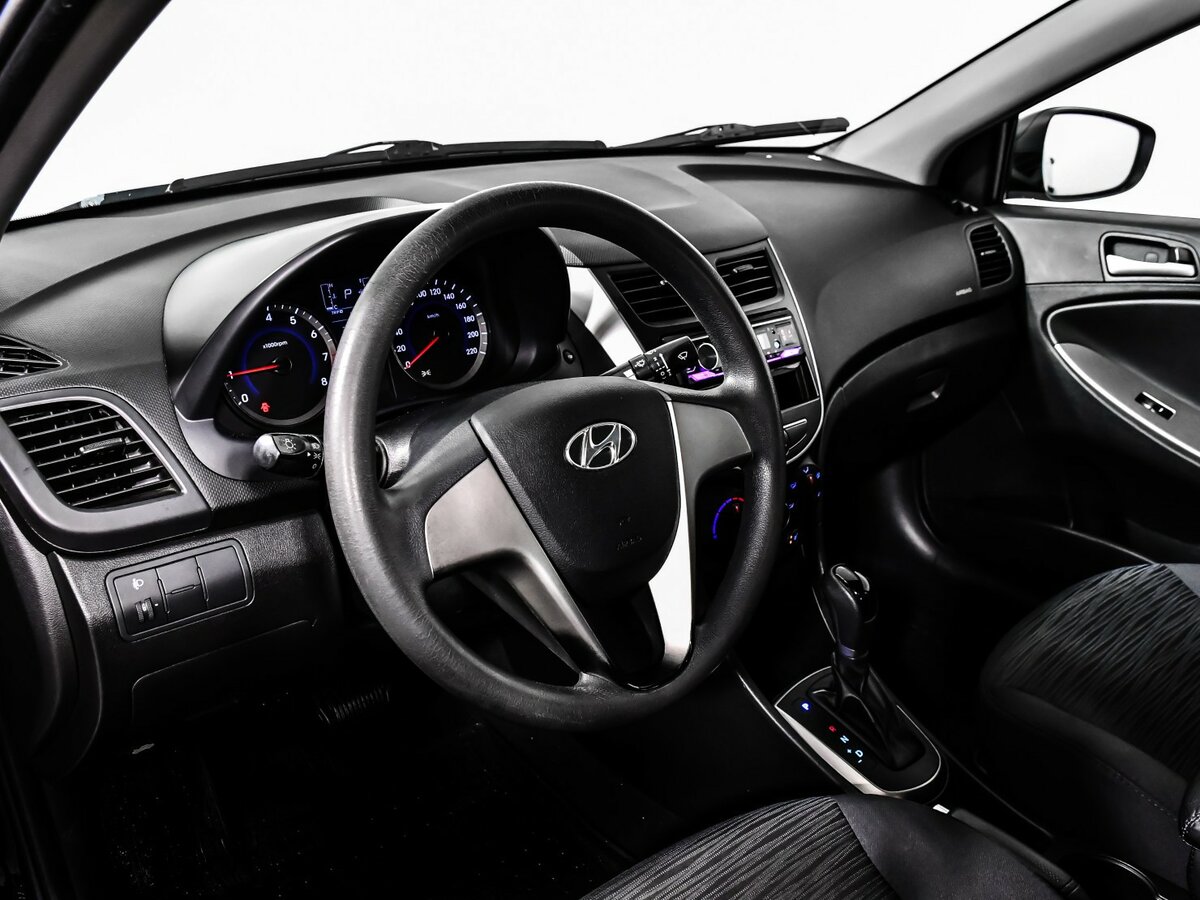 Hyundai Solaris I Рестайлинг, 2016 Фото №12