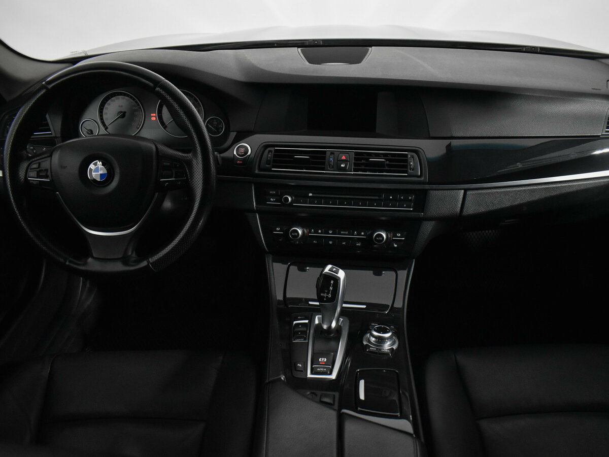 BMW 5 серии 520i VI (F10/F11/F07), 2013 Фото №12