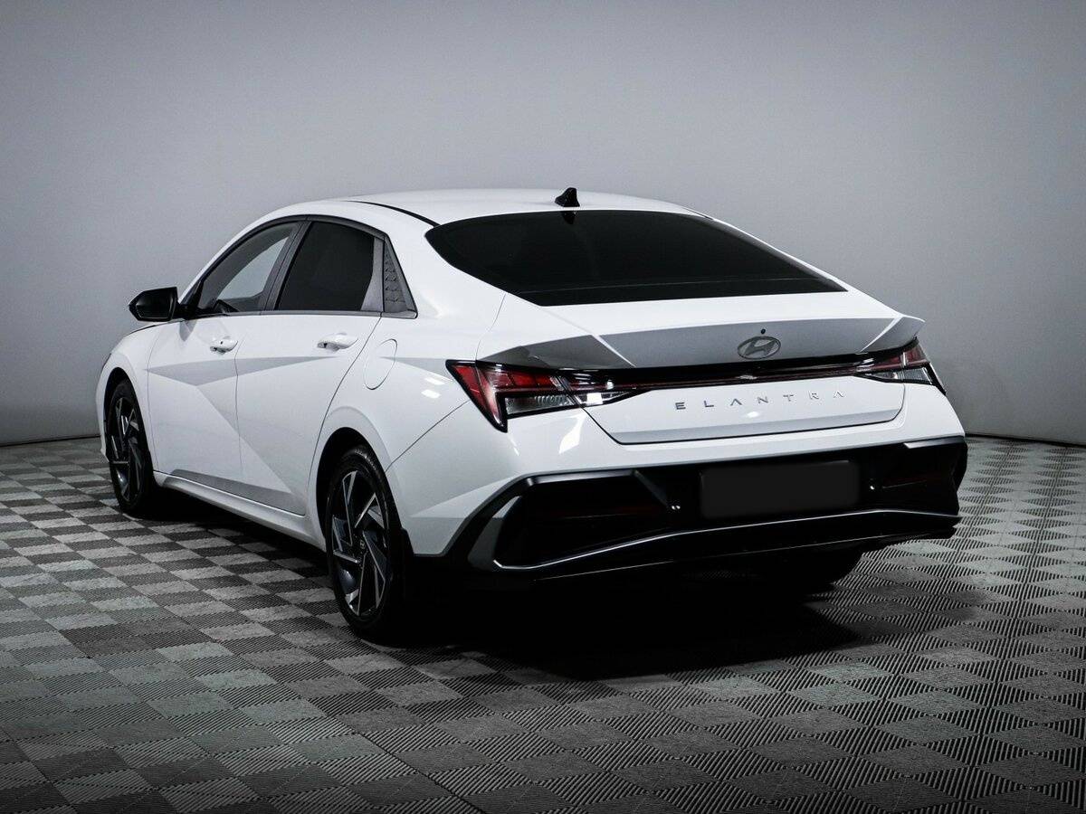 Hyundai Elantra VII (CN7) Рестайлинг, 2024 - 2 505 км. | Фото №6