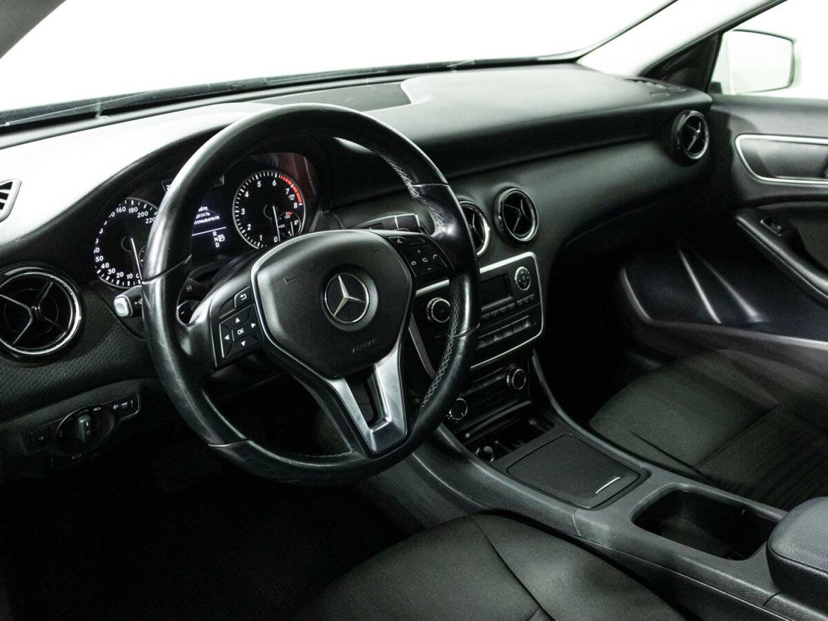 Mercedes-Benz A-Класс 180 III (W176), 2013 Фото №11