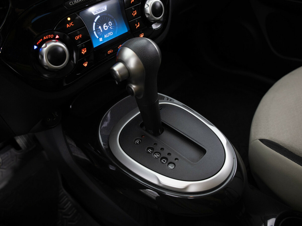 Nissan Juke I, 2013 Фото №10