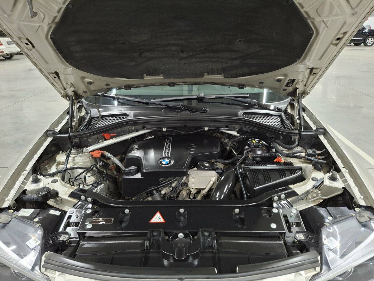 BMW X3 28i xDrive II (F25) Рестайлинг, 2015 Фото №9