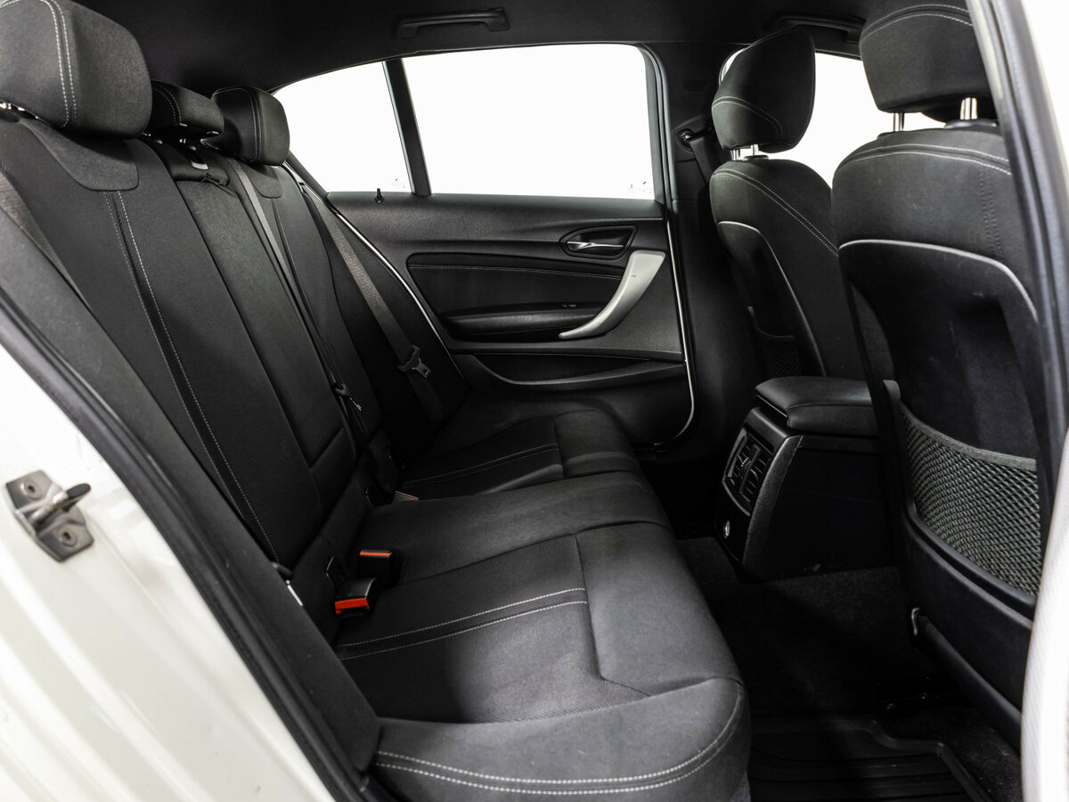 BMW 1 серии 118i II (F20/F21) Рестайлинг 2, 2019 Фото №21