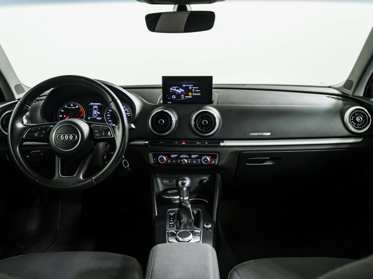 Audi A3 III (8V) Рестайлинг, 2017 Фото №13