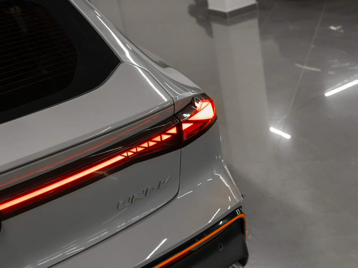 Changan UNI-V I, 2023 Фото №23